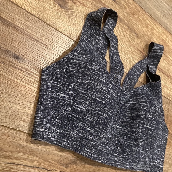 Victoria Sport Bra 34B - Picture 3 of 5